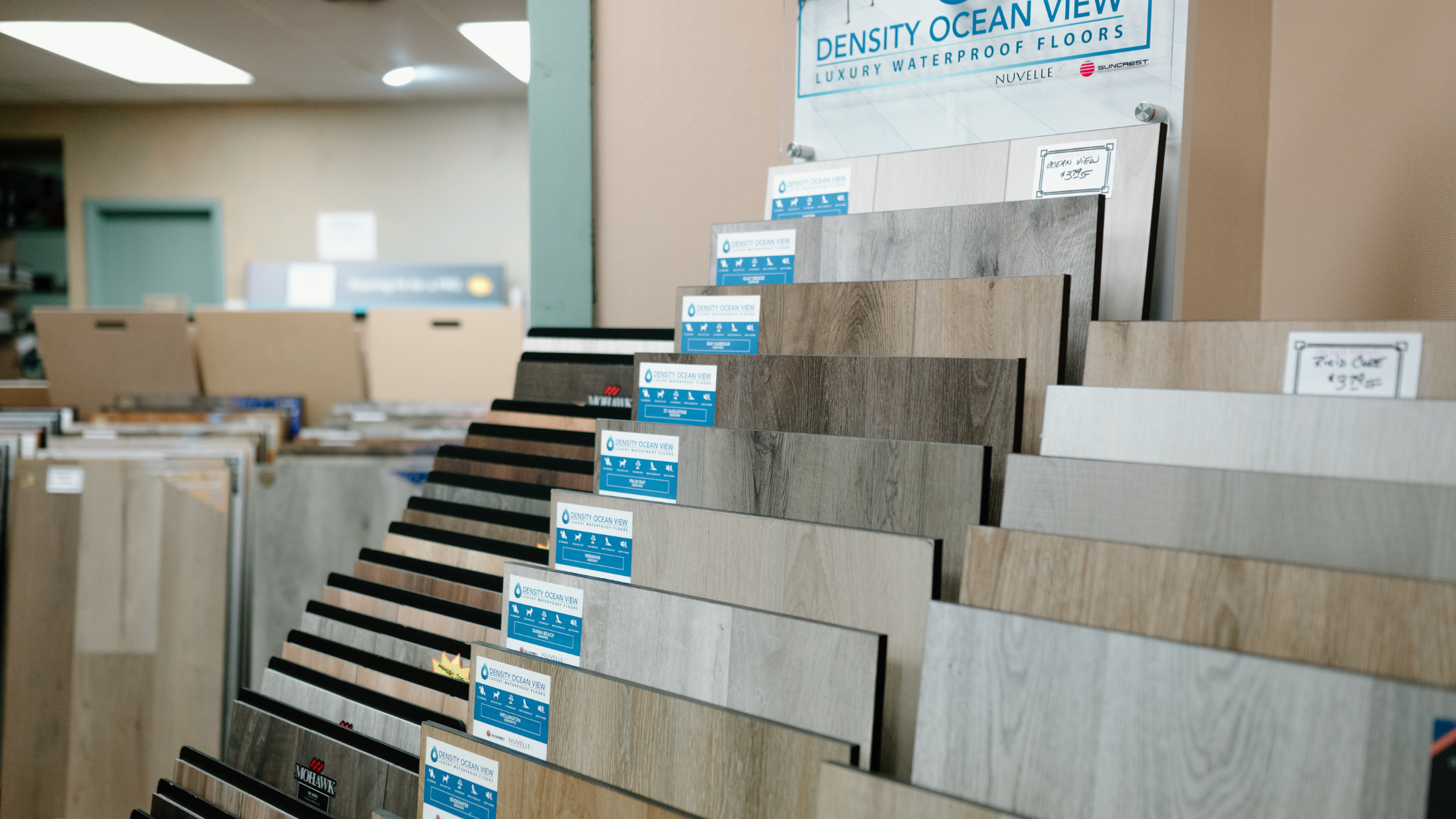 What Are the Differences Between Laminate Flooring and Vinyl Flooring?